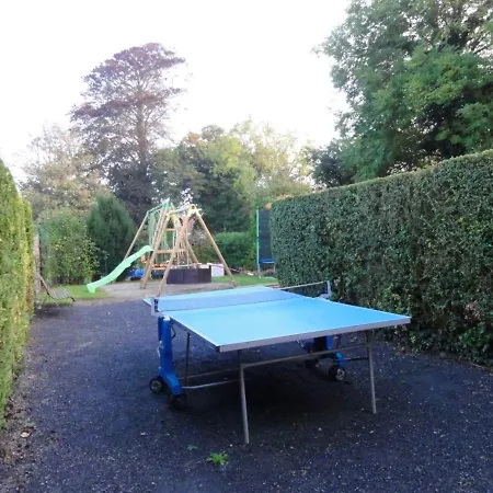 Maison De 2 Chambres Avec Piscine Partagee Jardin Clos Et Wifi A Saint Martin Des Entrees בית נופש באיו