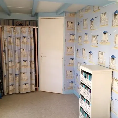 Maison De 2 Chambres Avec Piscine Partagee Jardin Clos Et Wifi A Saint Martin Des Entrees בית נופש