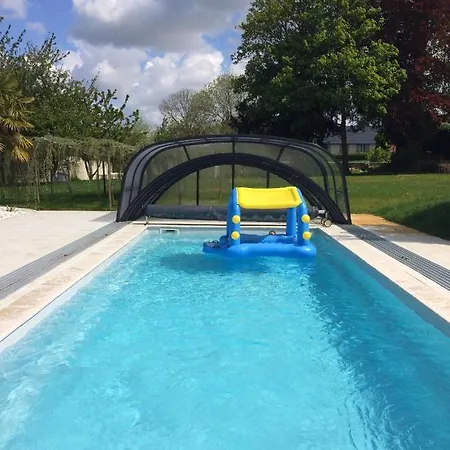Maison De 2 Chambres Avec Piscine Partagee Jardin Clos Et Wifi A Saint Martin Des Entrees בית נופש באיו